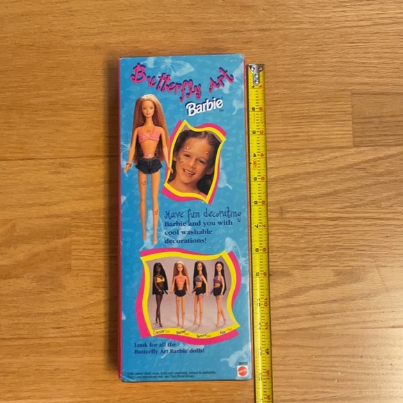 Barbie - Picture 4 of 6